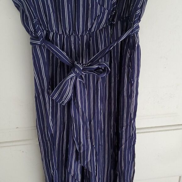 Blue and White Striped Jumpsuit. - Picture 4 of 8